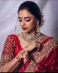 Red Jacquard Banarasi Saree With All Over Embroidery 4