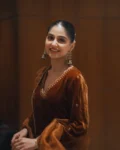 Burnt orange velvet suit with embroidered dupatta and pants 3