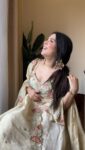 Off White Floral Hand Embroidered Tissue Lehenga 4